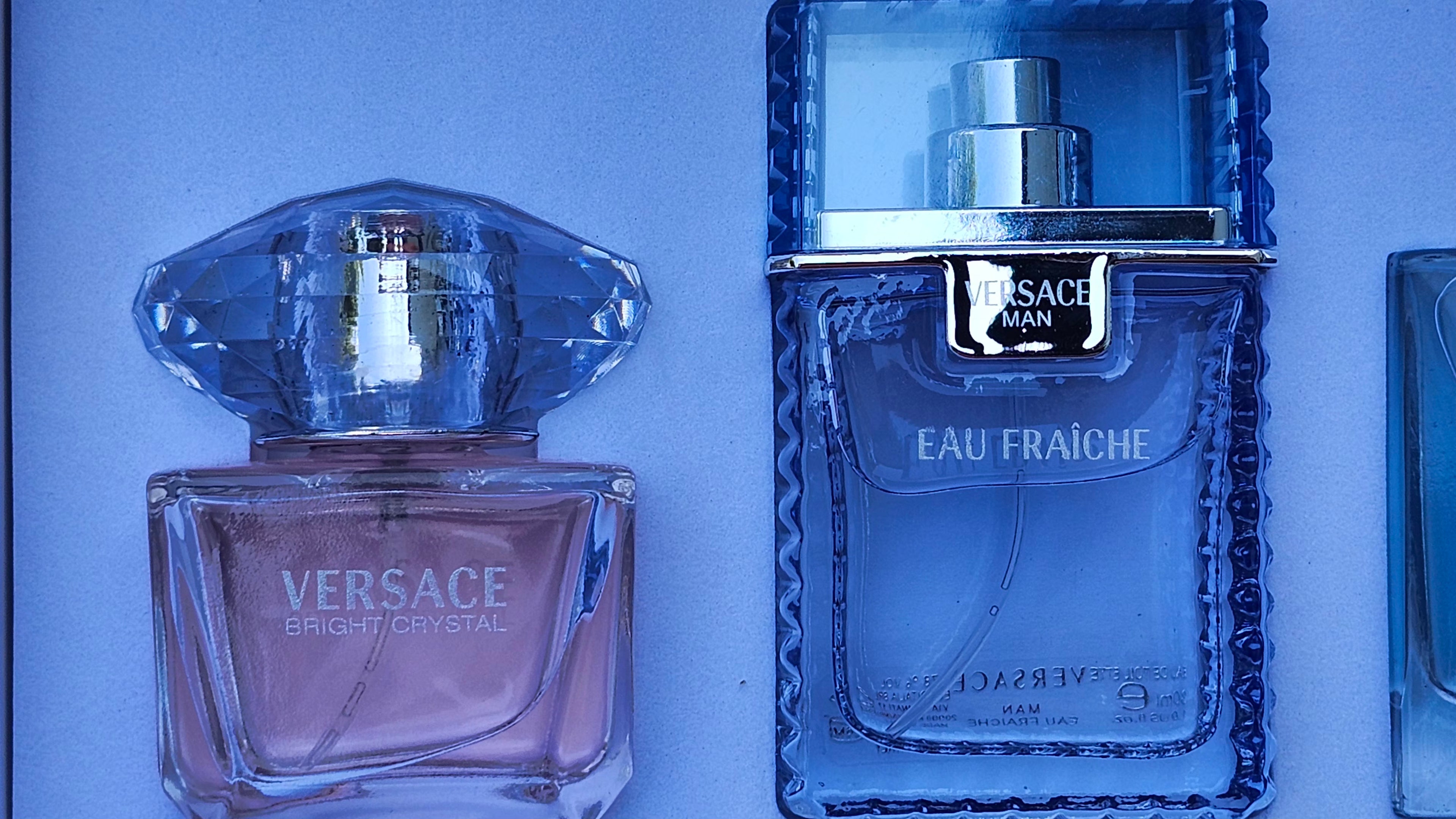 Versace Bright Crystal et Versace Man Eau Fraîche